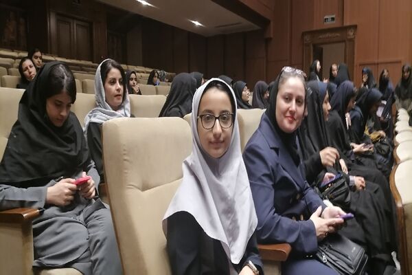 تقدیر از ستارگان علمی، فرهنگی و ورزشی دختر به‌مناسبت دهه کرامت