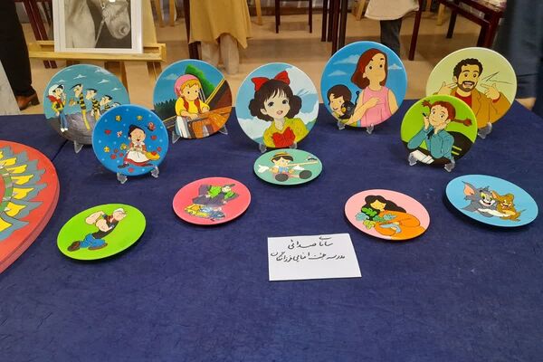 جشن توانمندی زنان  در نمایشگاه بانوان دانشگاه آزاد ملارد
