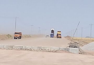 تسریع در اجرای پروژه ارتقای محور رباط سنگ - کدکن با دوبرابر شدن ماشین آلات راه سازی 