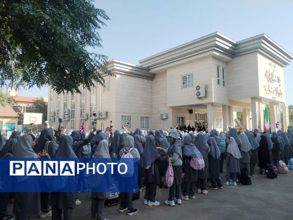 دبستان مصلی نژاد حضرت زینب میزبان مراسم آغاز سال تحصیلی شد