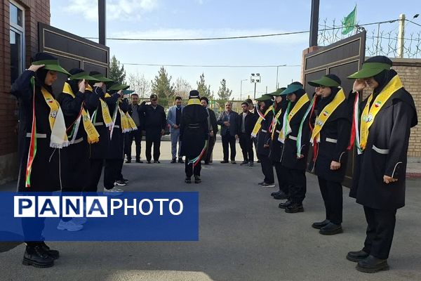 جشن پیروزی انقلاب اسلامی در مدارس منطقه کهریزک 