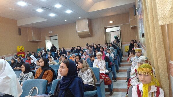مراسم اختتامیه کلاس‌های اوقات فراغت کانون سمیه