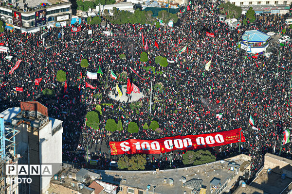 تشییع پیکر رهبر شهید انقلاب در مشهد مقدس-۱

