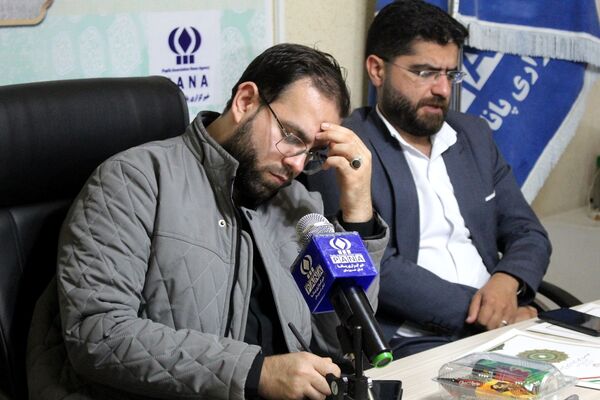 نشست قائم‌مقام سازمان دانش‌آموزی کشور با اعضای سازمان دانش‌آموزی خوزستان