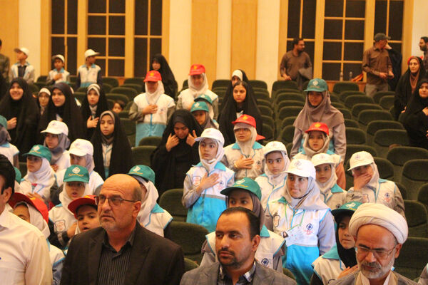 آیین تقدیر از برگزیدگان جشنواره سفیران سلامت استان قم