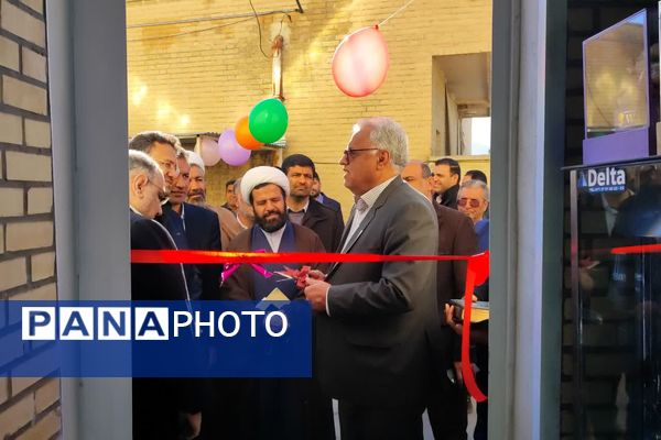  خدمت‌رسانی دولت به مردم زرقان در دهه فجر 