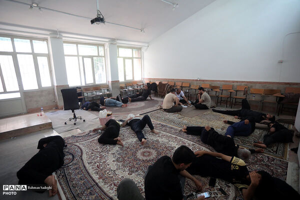 بازدید رئیس دانشگاه فرهنگیان از موکب‌های پذیرای زائرین