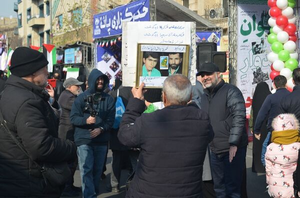 جشن باشکوه بهمن؛ حضور پرشور مردم و ثبت لحظات ماندگار