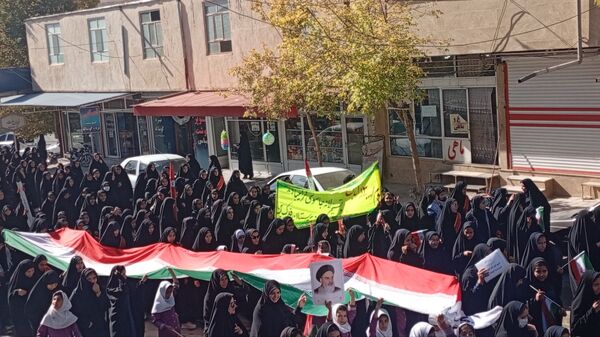 ۱۳ آبان؛ فریاد ایستادگی و عزت ایرانی در شهر بن 