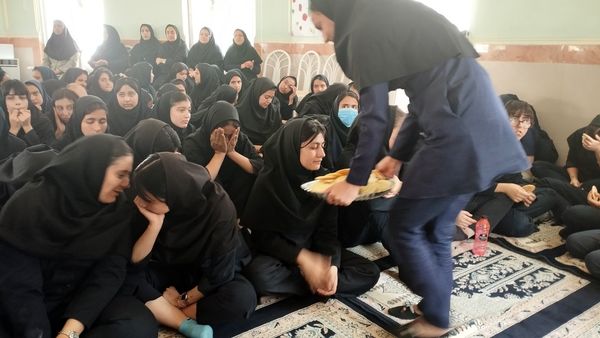 برگزاری مراسم روز دختر در هنرستان خاور عسکری 