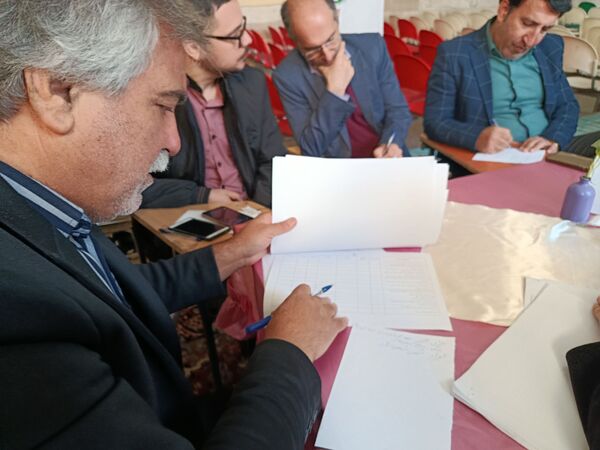 جلسات هم اندیشی مدیران در راستای تراز شدن مدارس شهرری