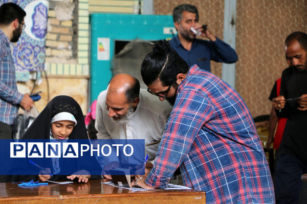 حضور نوجوانان قمی در انتخابات ریاست جمهوری -2