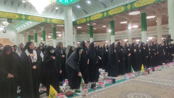 اجتماع دختران دانشجو در حرم مطهر حضرت معصومه (س) به مناسبت روز دختر  