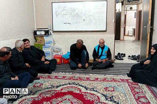 خدمت رسانی و پذیرایی موکب شهدای چهاردانگه  از زائران مراسم تشییع رهبر شهید