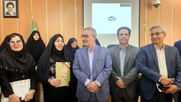 دیدار صمیمی دانش‌آموزان با استاندار کهگیلویه و بویراحمد 