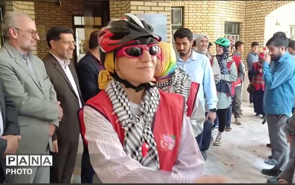 جلوه‌هایی از حضور کاروان دوچرخه سواری «ترکیه تا میناب» در قم