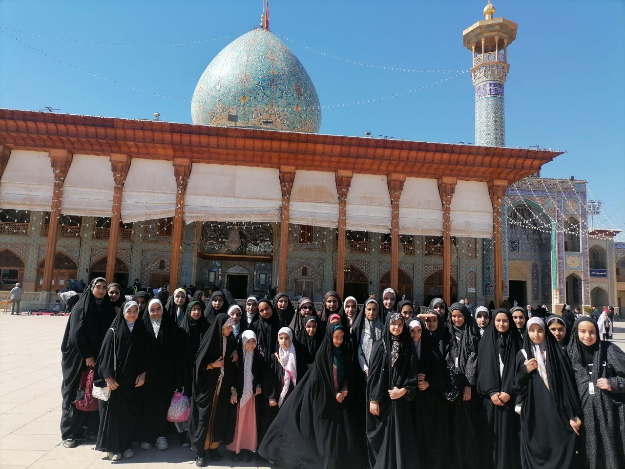 اردوی زیارتی تفریحی دانش‌آموزان معتکف زرقان 