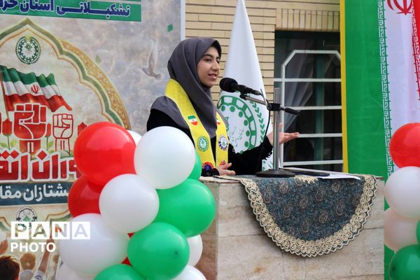 همایش «یاوران انقلاب» ناحیه ۶ مشهد در دبیرستان یاس ۲ 
