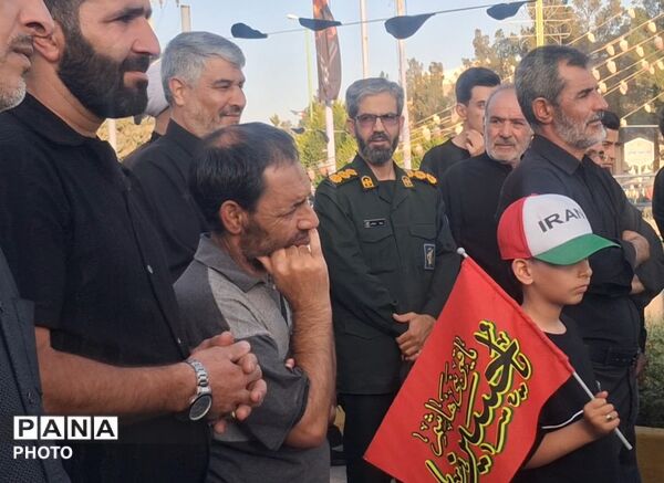 نوجوانان عاشورایی کوهپایه هم‌نوا با کاروان کربلا در «احلی من العسل»