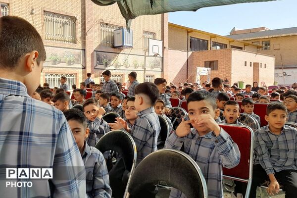 شکوه آغاز سال تحصیلی جشن مهر در مدرسه شهید آیت الله خامنه ای