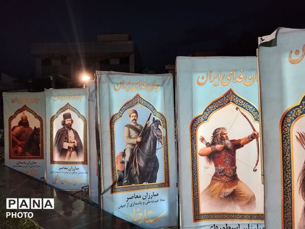 نماز جماعت بزرگ دانش‌آموزان مشهدی همزمان با اجلاس سراسری نماز 