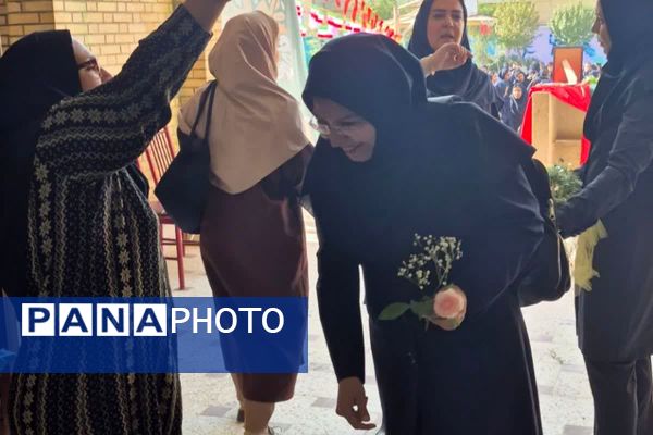 بهار دانش در هنرستان کوثر شهر قیامدشت