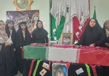 عطر حضور شهید گمنام، فضای دبیرستان حضرت خدیجه(س) قشم 