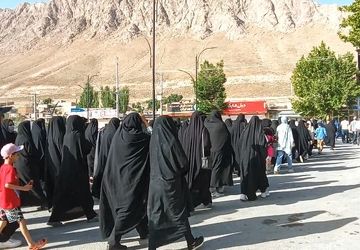 مردم بن در مسیر سلامت و یادمان ایثار قدم زدند