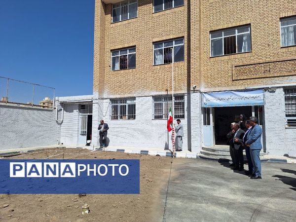  آیین تجدید میثاق دانش‌آموزان هنرستان امام حسن مجتبی (ع) با شهدای غواص دریادل