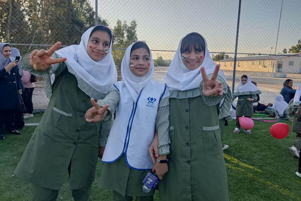 جشنواره بادبادک و بازی‌های بومی محلی در پایگاه دریایی بوشهر 
