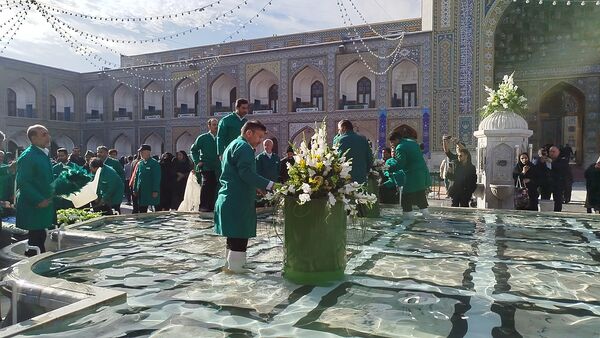 مشهد مقدس در تب‌وتاب جشن ولادت نخستین امام شیعیان  