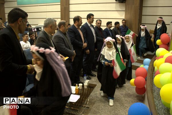 آیین تقدیر و تجلیل از معلمان و دانش‌آموزان برگزیده بام و صفی آباد