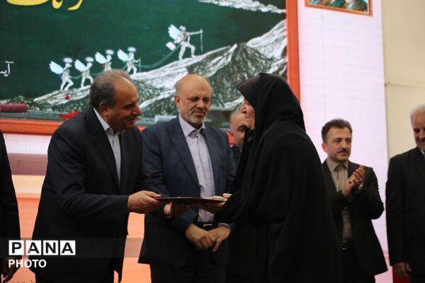 زنگ سپاس معلم در مدرسه بعثت تبریز