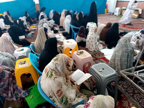 پایان یک ماه بندگی خداوند و نماز عید فطر در گناباد