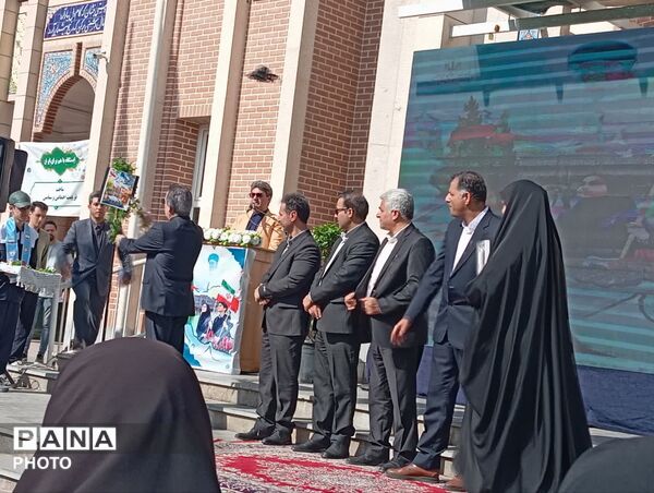 زنگ مهر، ایثار، شهادت و نماز  در هنرستان دارالفنون