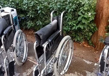 اهدای تجهیزات پزشکی به جای گل در مراسم ترحیم استاد فرشچیان در اصفهان