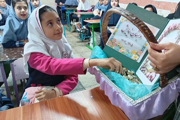 مدارس شهرستان قدس زیر چادر بانوی دو عالم در جشن ولادت حضرت زهرا(س)