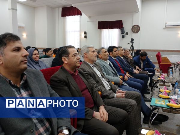 آیین تکریم و تجلیل از پژوهشگران برتر ناحیه۶