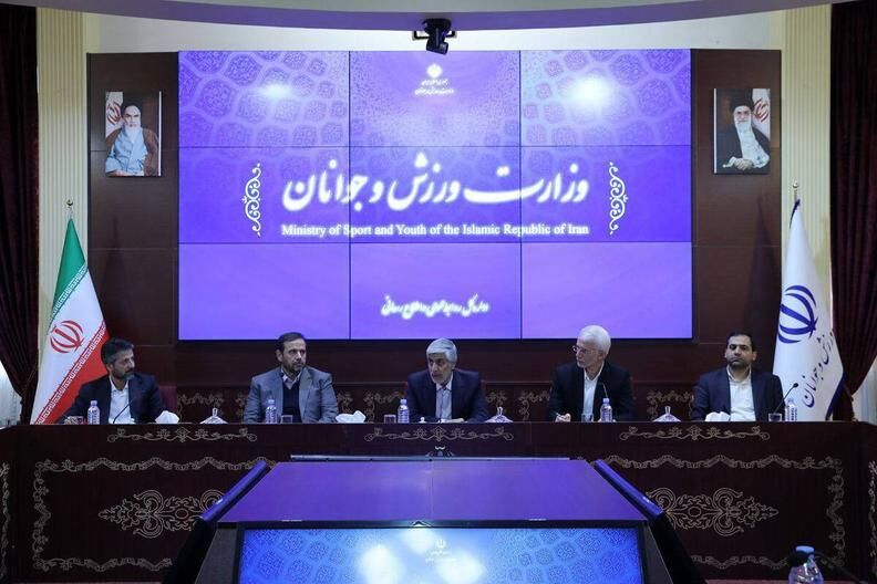 واگذاری سهام باشگاه استقلال در دستور کار وزارت ورزش و جوانان