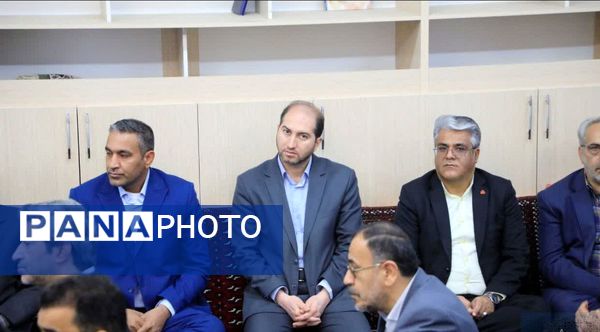 دیدار مدیرکل و کارکنان بنیاد شهید و امور ایثارگران خراسان جنوبی با نماینده ولی فقیه