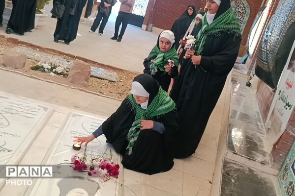 گرامیداشت دهه کرامت بر مزار شهدای جنگ رمضان 