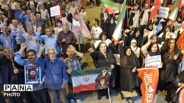 همزمان با سراسر کشور؛ صد و هفتاد و ششمین شب «بیعت با رهبری» در نورآباد