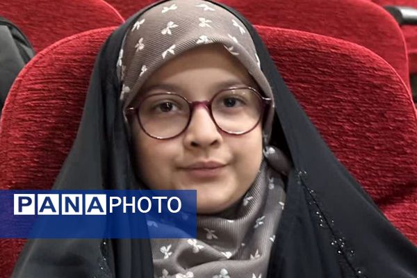 مسابقات استندآپ کمدی و مجری‌گری در سالن سجادیه بهارستان دو