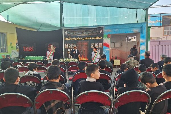 سوگواری معنوی در شیخ جنید(ره)؛ مدرسه غرق در عطر فاطمیه