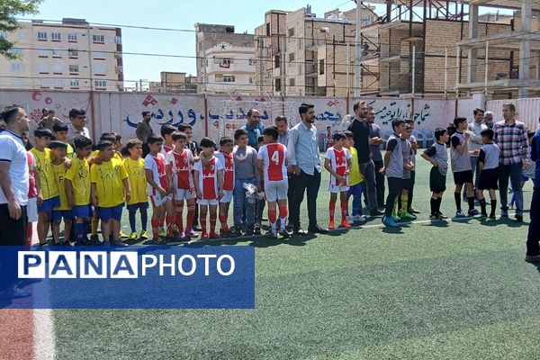 مسابقات مینی فوتبال دانش‌آموزان دوره اول ودوم ابتدایی در بهارستان‌۲