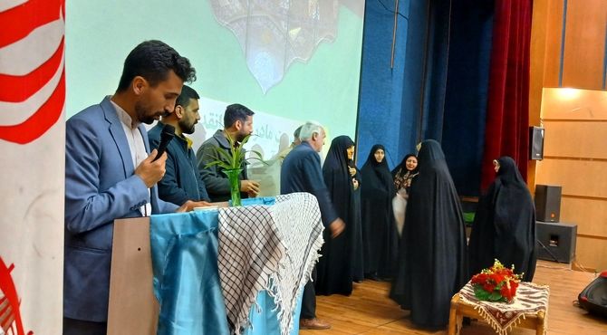 ویژه برنامه روز مادر با محوریت جایگاه زن در فرهنگسرای هنر نظرآباد 