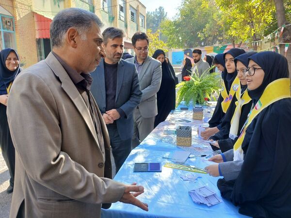 انتخابات شورای دانش‌آموزی در دبیرستان استقلال ناحیه ۶ مشهد