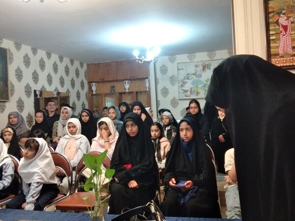 آموزش مقدماتی خبرنگاری در کانون ١۵ خرداد ناحیه ٣ آغاز شد