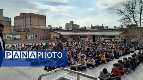 جشن میلاد امام علی (ع) و روز پدر در مدرسه ابوریحان بیرونی 