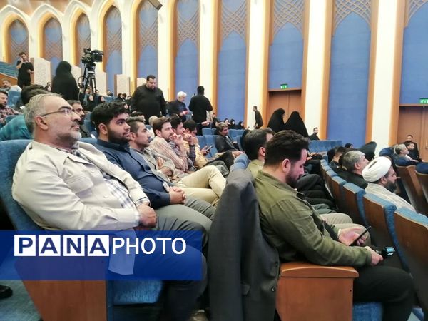 حضور اعضای پانای قم در مراسم روز خبرنگار